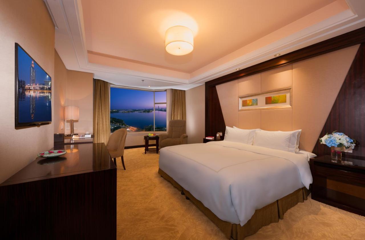 Shu Guang International Hotel Нанкин Экстерьер фото